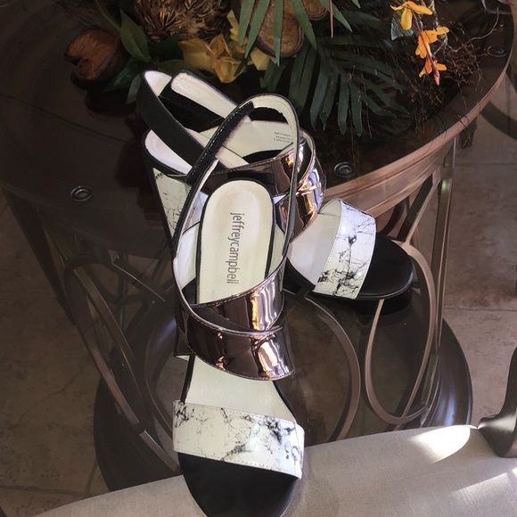 🌺ONLY WORN TWICE PREOWNED JEFFERY CAMPBELL BLOCK HEELS SIZE 7 1/2🌺 - Picture 1 of 5